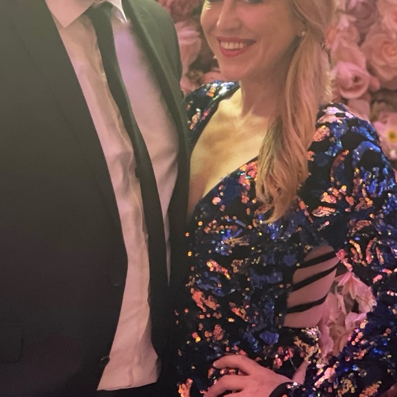 🆕Criss cross back sweetheart top long sleeve mermaid hem sequin gown - Picture 15 of 15